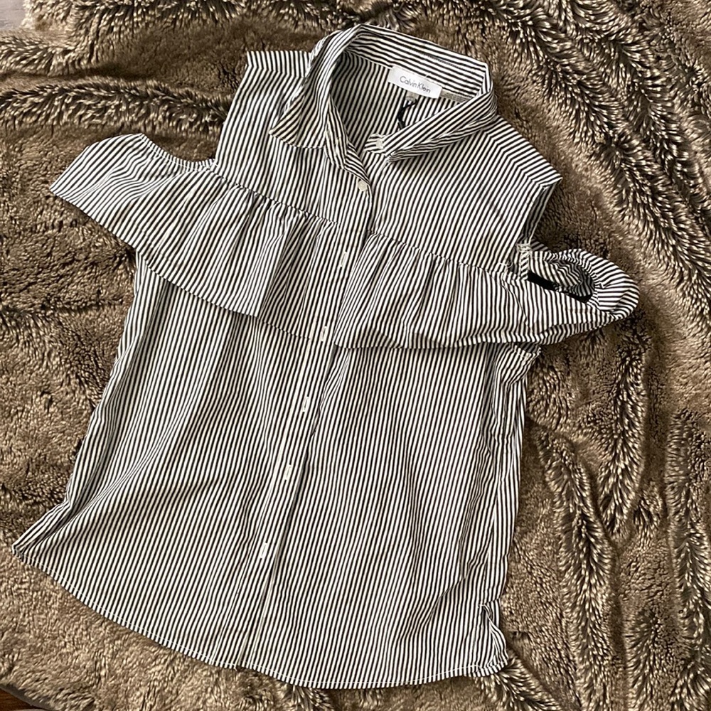 Calvil Klein Button Up/off the shoulder top!
